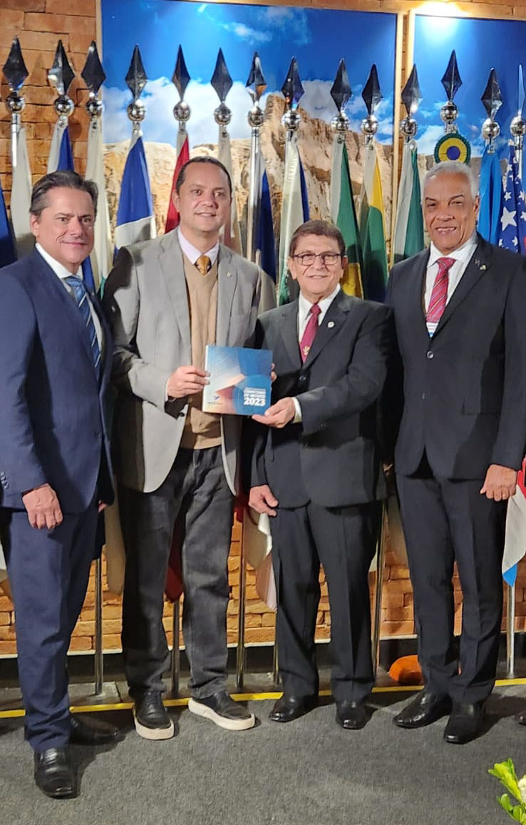 Agenda Legislativa dos Corretores de Imóveis 2023 reúne 88 projetos que impactam o setor imobiliário.